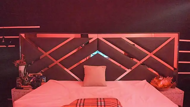 SexyNaf online show from September 23, 2025, 7:39 pm