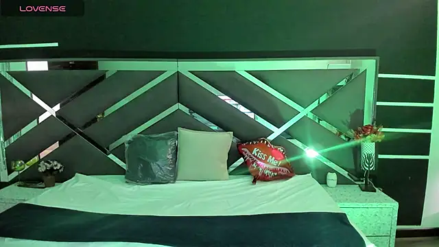 SexyNaf online show from October 8, 2025, 7:22 pm