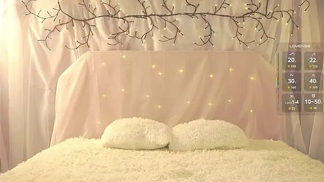 AnnaSiren online show from March 25, 2026, 3:29 pm