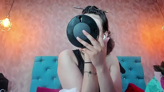 AnnieSoul online show from October 23, 2025, 6:28 pm