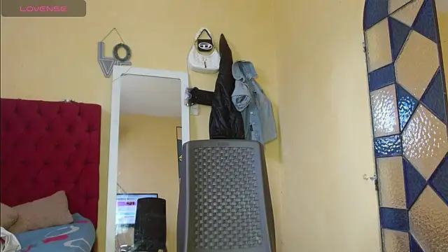 cristinamontiel online show from March 1, 2025, 3:05 pm