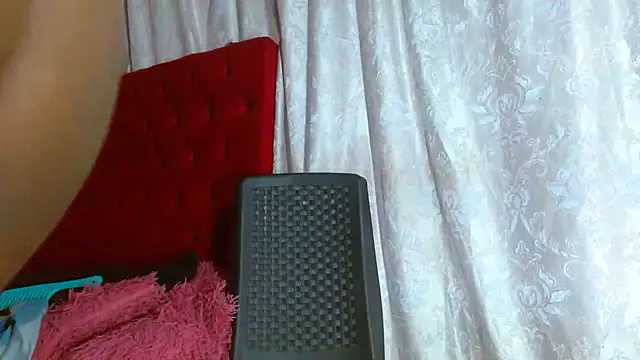 cristinamontiel online show from September 26, 2025, 2:21 pm