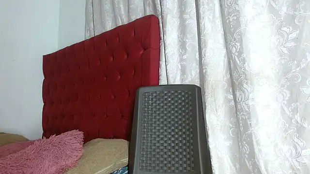 cristinamontiel online show from October 11, 2025, 2:26 pm