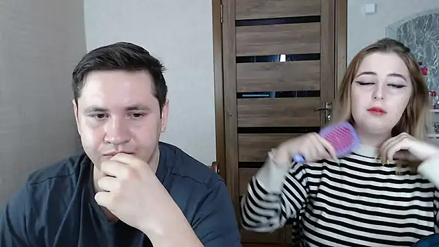 Snapshot of Kristy-Max chatting on February 18, 2025, 12:37 am Kristy-Max online show from February 18, 2025, 12:37 am