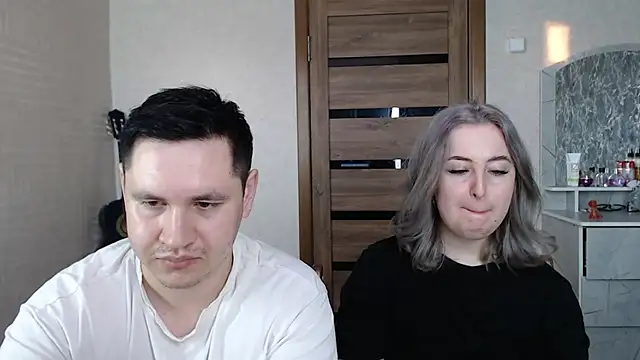 Snapshot of Kristy-Max chatting on February 21, 2025, 2:39 am Kristy-Max online show from February 21, 2025, 2:39 am