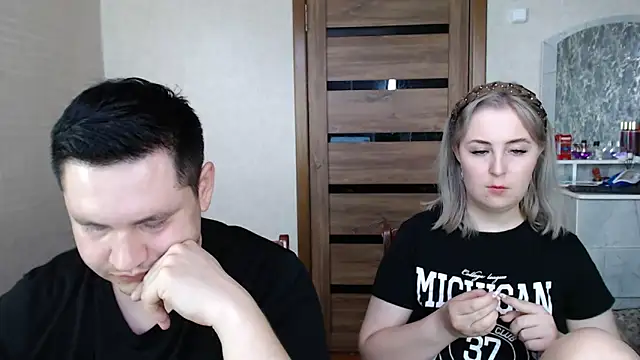 Snapshot of Kristy-Max chatting on February 24, 2025, 6:16 am Kristy-Max online show from February 24, 2025, 6:16 am