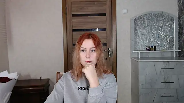 Snapshot of Kristy-Max chatting on September 19, 2025, 8:53 pm Kristy-Max online show from September 19, 2025, 8:53 pm