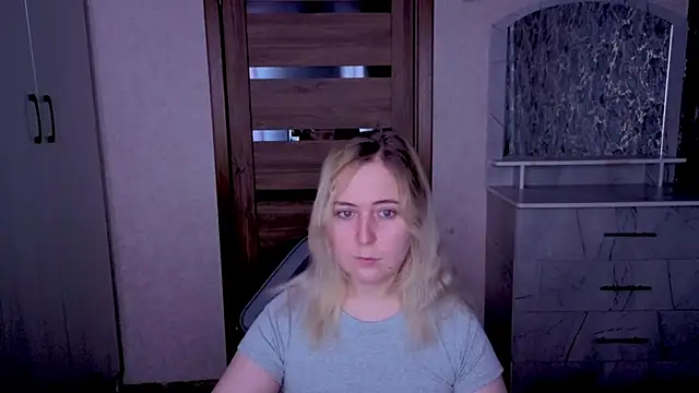 Kristy-Max online show from June 26, 2026, 8:57 pm