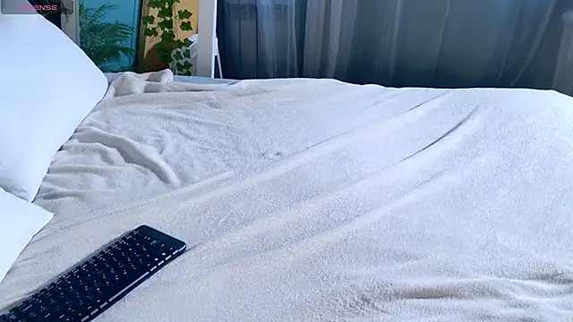 SunnyRisha online show from September 23, 2025, 5:10 am