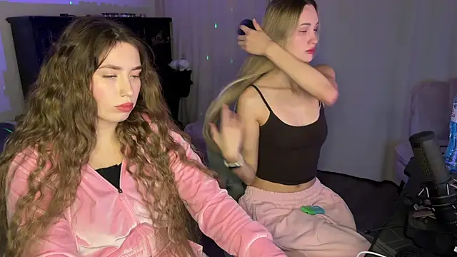 Snapshot of urmissalice chatting on October 4, 2025, 4:16 pm urmissalice online show from October 4, 2025, 4:16 pm