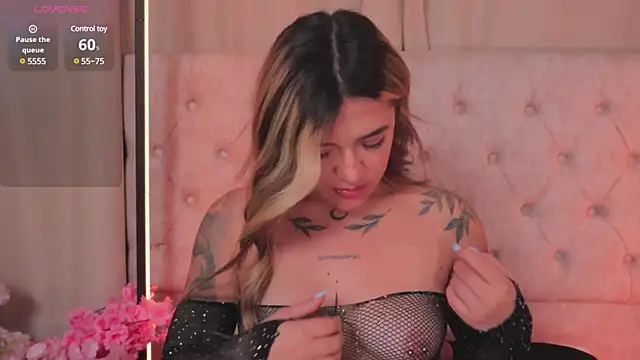 ashleyvalirya online show from February 21, 2025, 6:51 am