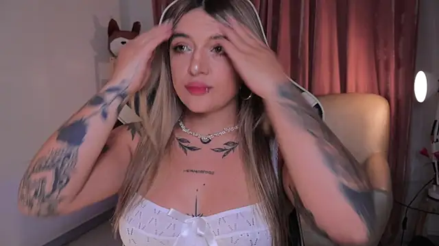 ashleyvalirya online show from October 9, 2025, 3:59 am