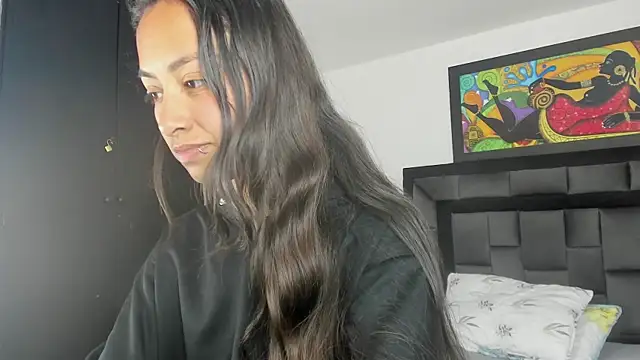 tatiana valencia online show from February 11, 2025, 3:08 pm