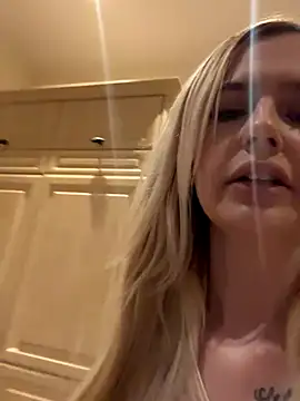 Snapshot of saskiapierce chatting on September 21, 2025, 7:48 pm saskiapierce online show from September 21, 2025, 7:48 pm