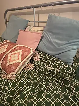 saskiapierce online show from October 25, 2025, 5:40 pm