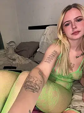 Snapshot of saskiapierce chatting on March 20, 2026, 6:13 pm saskiapierce online show from March 20, 2026, 6:13 pm