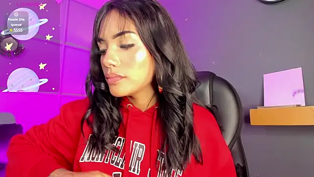 Snapshot of Giovanna_oliveira chatting on January 18, 2025, 8:31 am Giovanna oliveira online show from January 18, 2025, 8:31 am