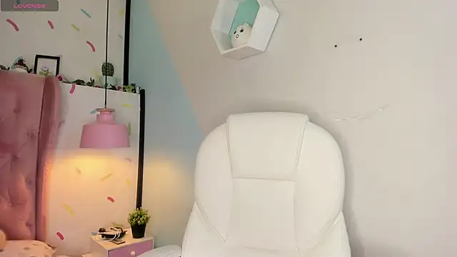 Snapshot of Giovanna_oliveira chatting on February 25, 2025, 8:14 am Giovanna oliveira online show from February 25, 2025, 8:14 am