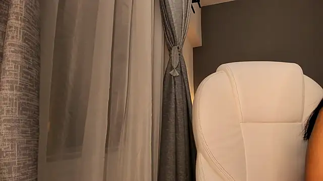 Snapshot of Giovanna_oliveira chatting on October 27, 2025, 5:55 am Giovanna oliveira online show from October 27, 2025, 5:55 am