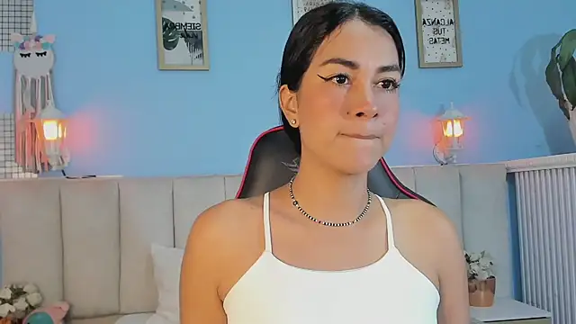 Snapshot of lyzzi_smith01 chatting on February 3, 2025, 7:31 pm lyzzi smith01 online show from February 3, 2025, 7:31 pm