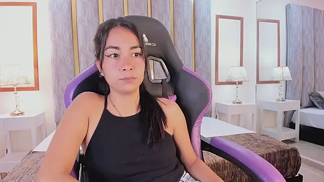 Snapshot of lyzzi_smith01 chatting on March 12, 2025, 7:38 pm lyzzi smith01 online show from March 12, 2025, 7:38 pm