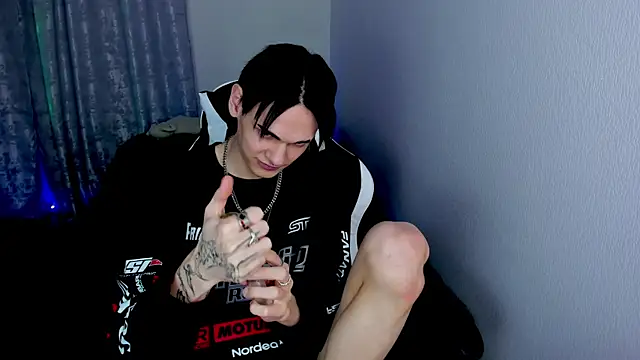 Snapshot of CHERLYBAY chatting on December 12, 2024, 9:58 pm CHERLYBAY online show from December 12, 2024, 9:58 pm