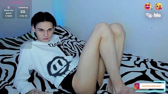 Snapshot of CHERLYBAY chatting on December 21, 2024, 11:02 pm CHERLYBAY online show from December 21, 2024, 11:02 pm