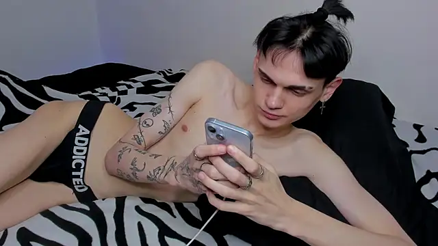 Snapshot of CHERLYBAY chatting on January 16, 2025, 10:23 pm CHERLYBAY online show from January 16, 2025, 10:23 pm