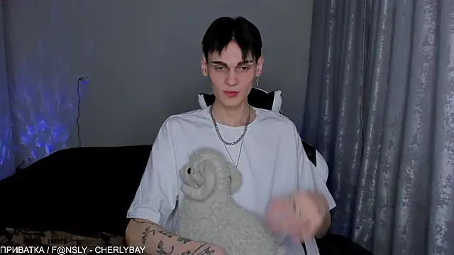 Snapshot of CHERLYBAY chatting on March 18, 2025, 8:04 pm CHERLYBAY online show from March 18, 2025, 8:04 pm