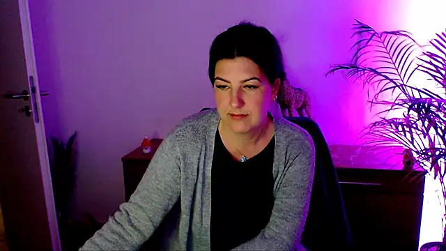 NatiLove35 online show from December 27, 2024, 6:35 am