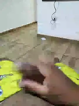 Snapshot of roladuraPr chatting on January 7, 2025, 3:14 am roladuraPr online show from January 7, 2025, 3:14 am