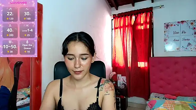 miley blue  online show from October 30, 2025, 7:36 pm