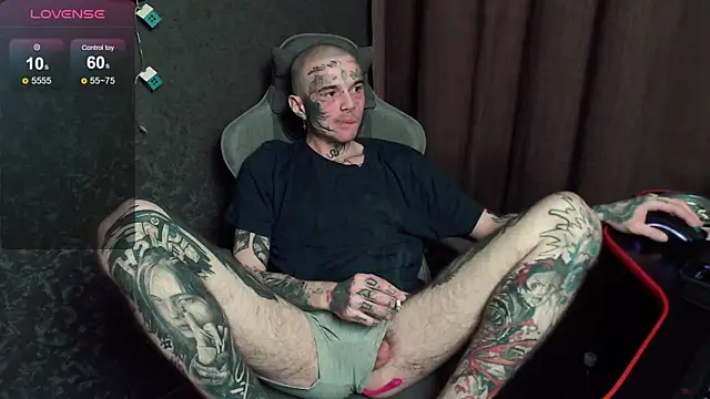 lonelycrystal online show from October 6, 2025, 3:20 pm