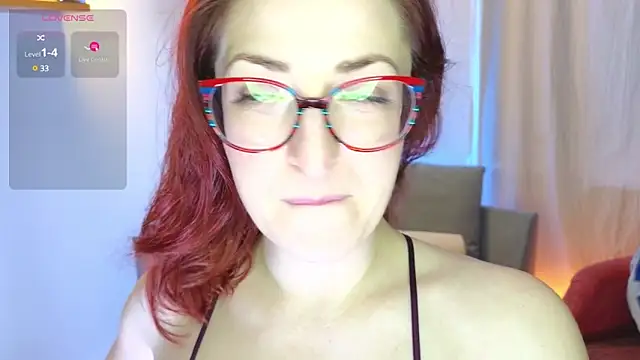 AnnaHaunter18 online show from December 3, 2024, 5:45 pm