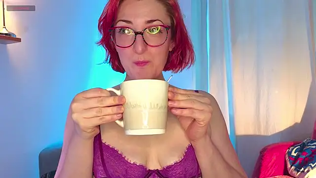 AnnaHaunter18 online show from January 7, 2025, 7:10 am