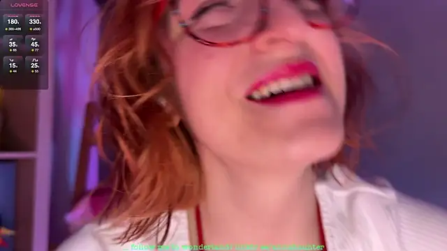 AnnaHaunter18 online show from March 17, 2025, 7:04 pm