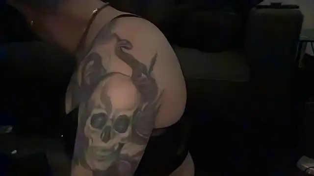 RavenRayyy online show from November 18, 2025, 9:47 am