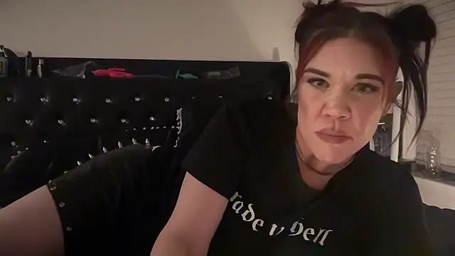 RavenRayyy online show from January 11, 2026, 5:45 am