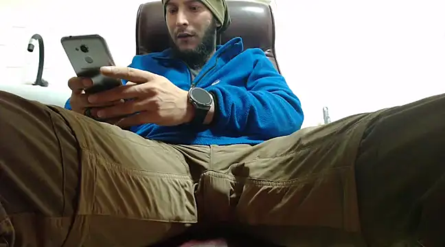 hardbigcock16 online show from December 9, 2024, 4:45 am