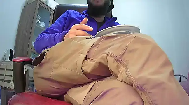 hardbigcock16 online show from February 15, 2025, 9:49 am