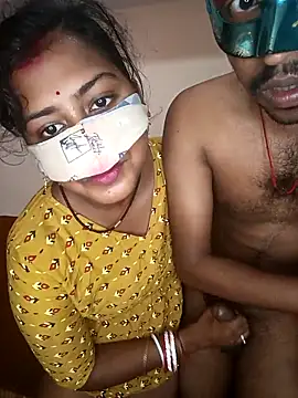 juhi06 online show from April 13, 2026, 2:17 am