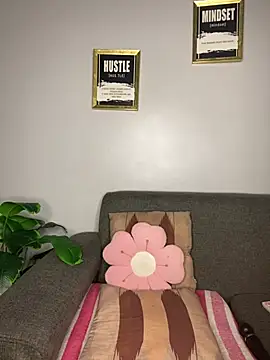 Snapshot of Boobylicious_BB chatting on February 27, 2026, 10:21 pm Boobylicious BB online show from February 27, 2026, 10:21 pm