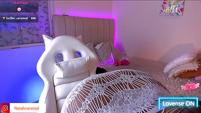 naiahcaramell online show from March 15, 2025, 1:30 am