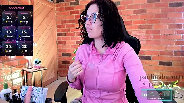paulinabarnett- online show from September 19, 2025, 2:18 pm