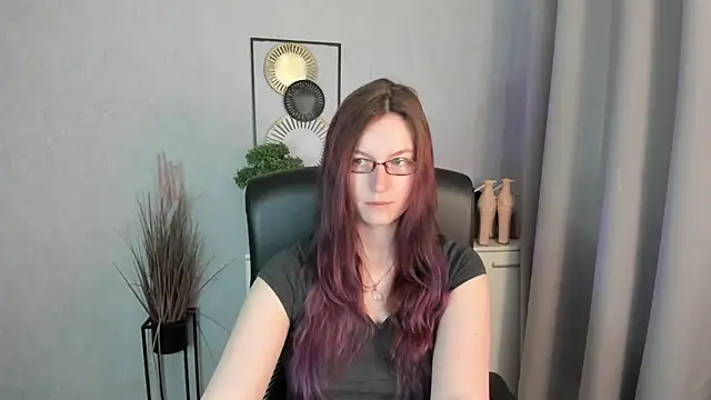 emmaxDelight online show from March 30, 2026, 5:30 am