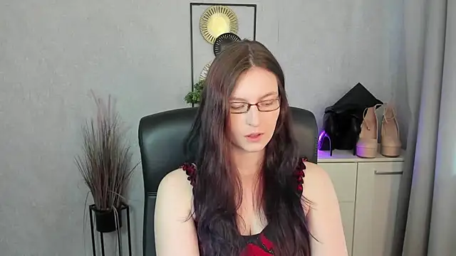 Snapshot of emmaxDelight chatting on July 24, 2026, 6:11 am emmaxDelight online show from July 24, 2026, 6:11 am