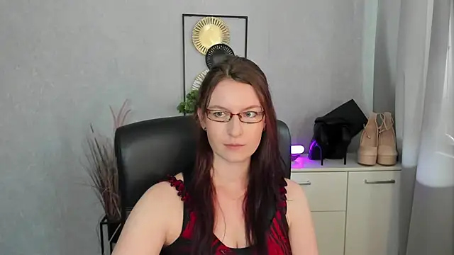 Snapshot of emmaxDelight chatting on July 27, 2026, 12:23 pm emmaxDelight online show from July 27, 2026, 12:23 pm