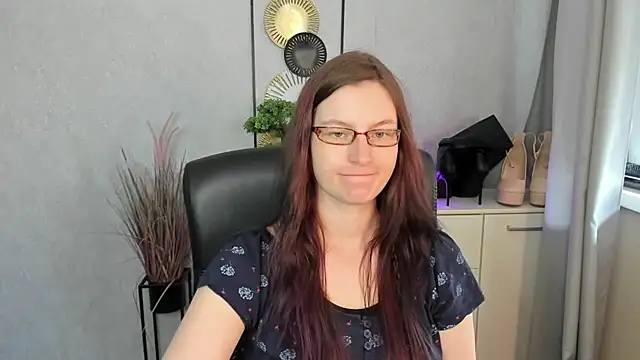 Snapshot of emmaxDelight chatting on July 29, 2026, 12:36 pm emmaxDelight online show from July 29, 2026, 12:36 pm