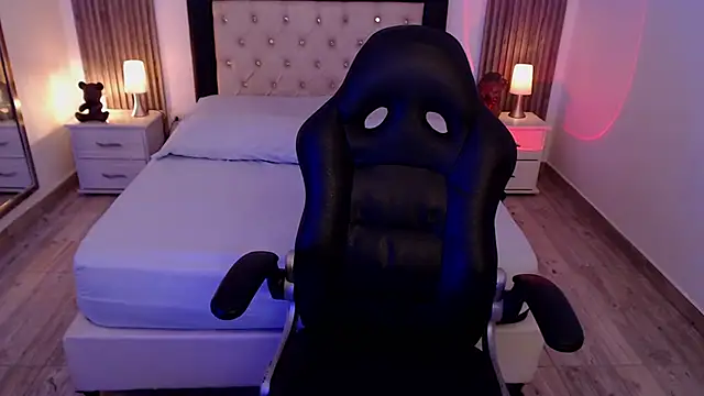 Snapshot of zoe_jones13 chatting on September 30, 2025, 3:22 am zoe jones13 online show from September 30, 2025, 3:22 am