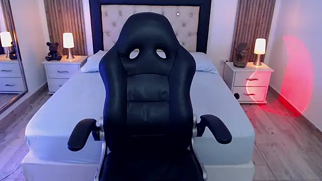 Snapshot of zoe_jones13 chatting on October 29, 2025, 3:20 am zoe jones13 online show from October 29, 2025, 3:20 am